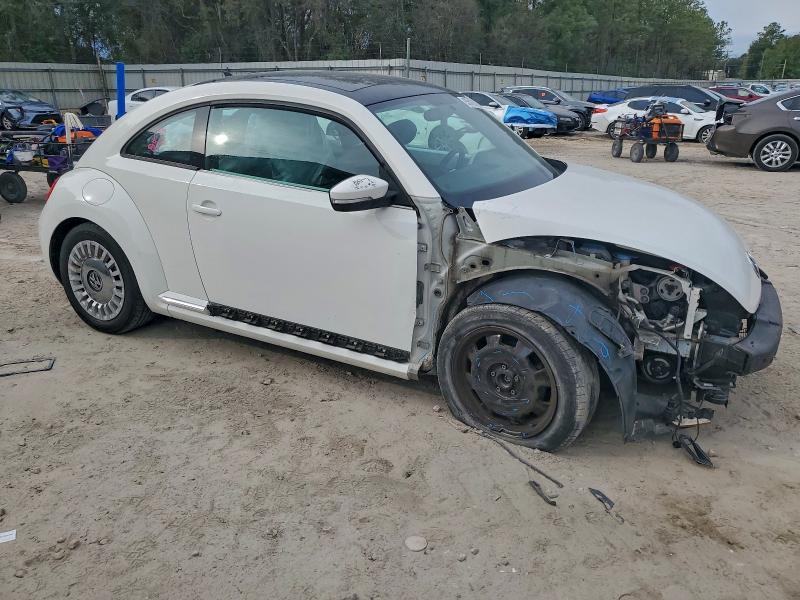 2013 VOLKSWAGEN BEETLE #3301810335