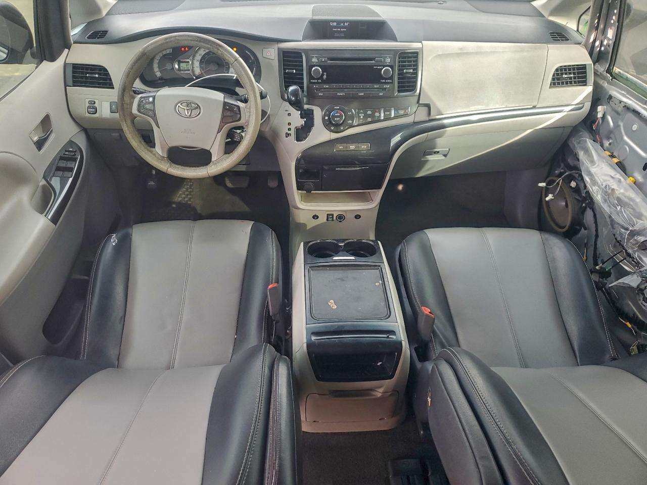 Lot #3318184953 2012 TOYOTA SIENNA SPO