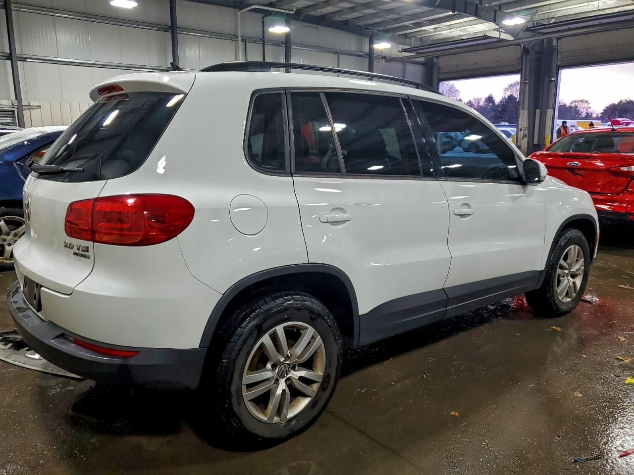 VOLKSWAGEN TIGUAN S
