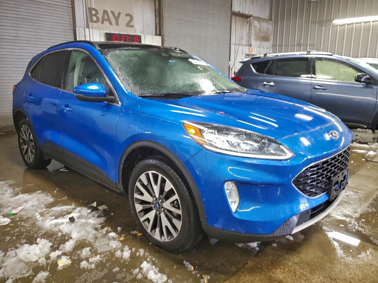 FORD ESCAPE TITANIUM