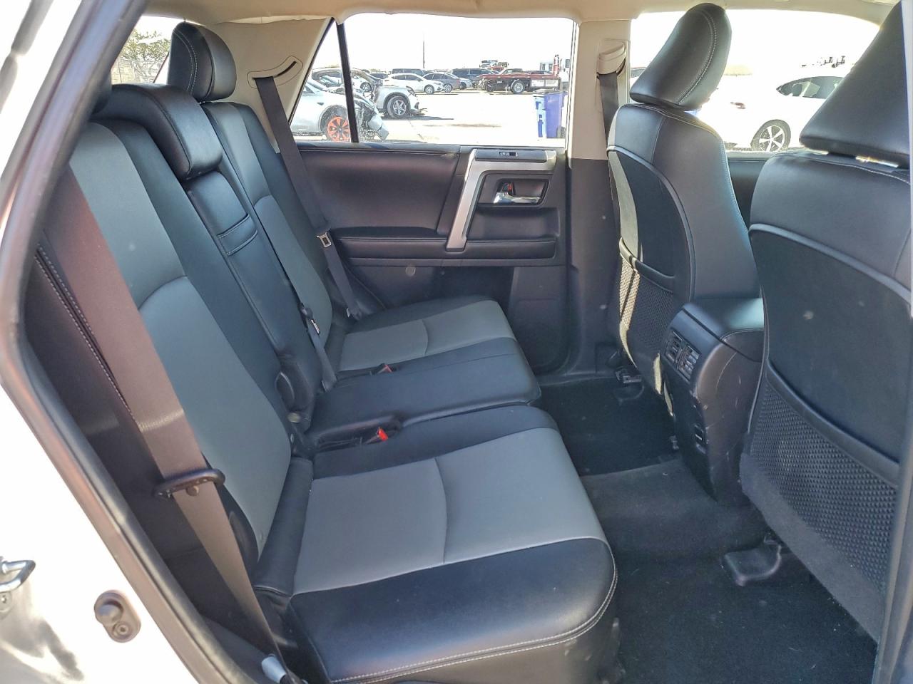 TOYOTA 4RUNNER SR5/SR5 PREMIUM