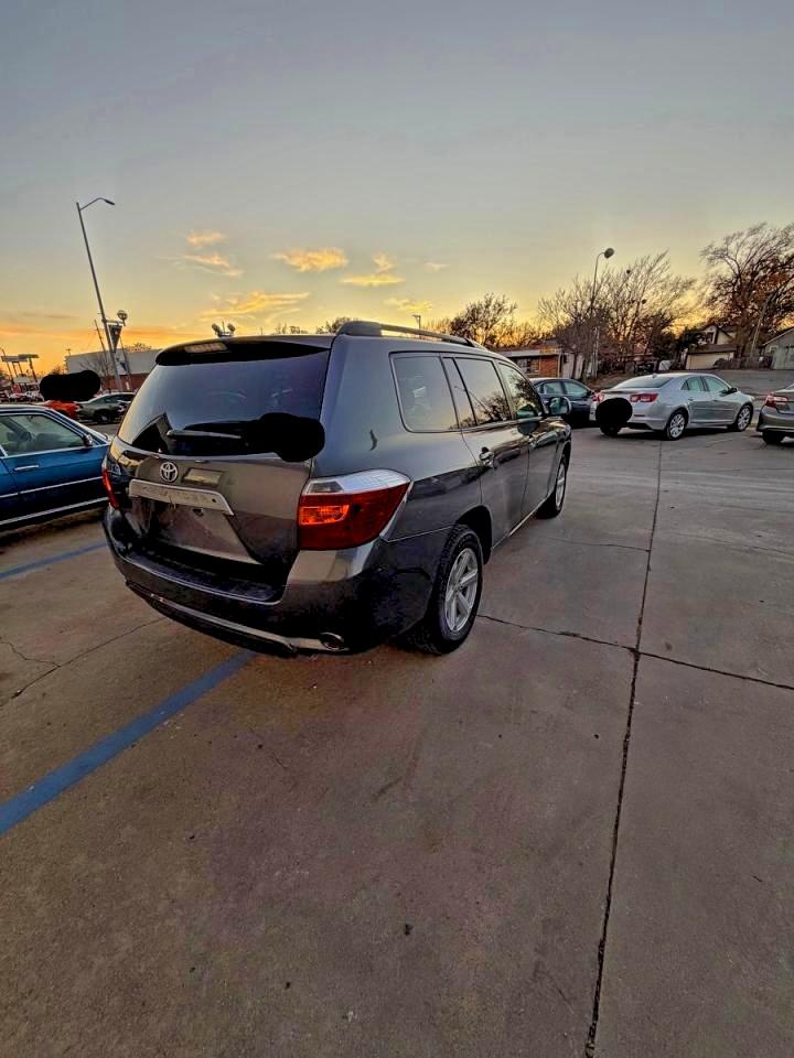 TOYOTA HIGHLANDER SE