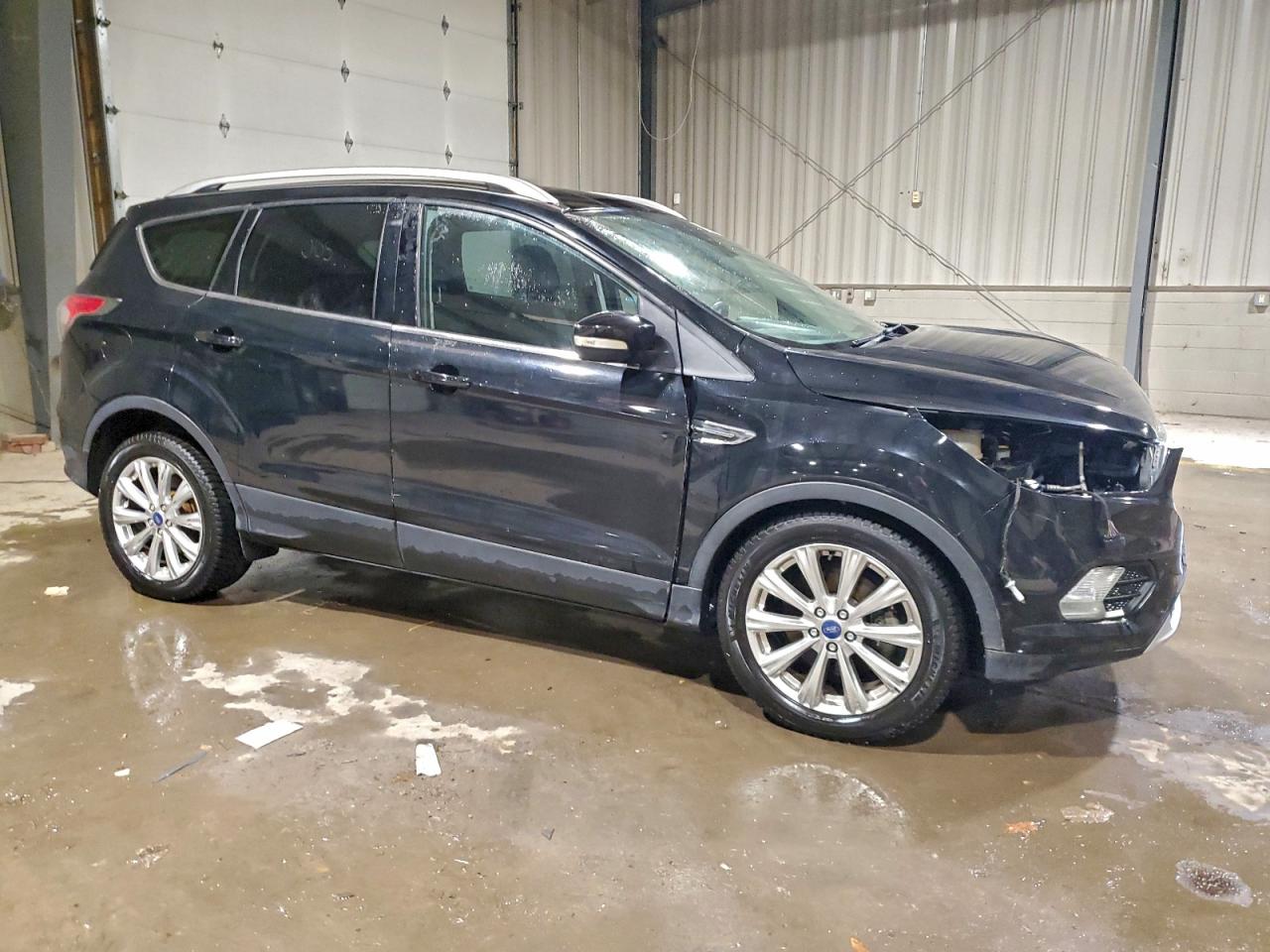 FORD ESCAPE TITANIUM