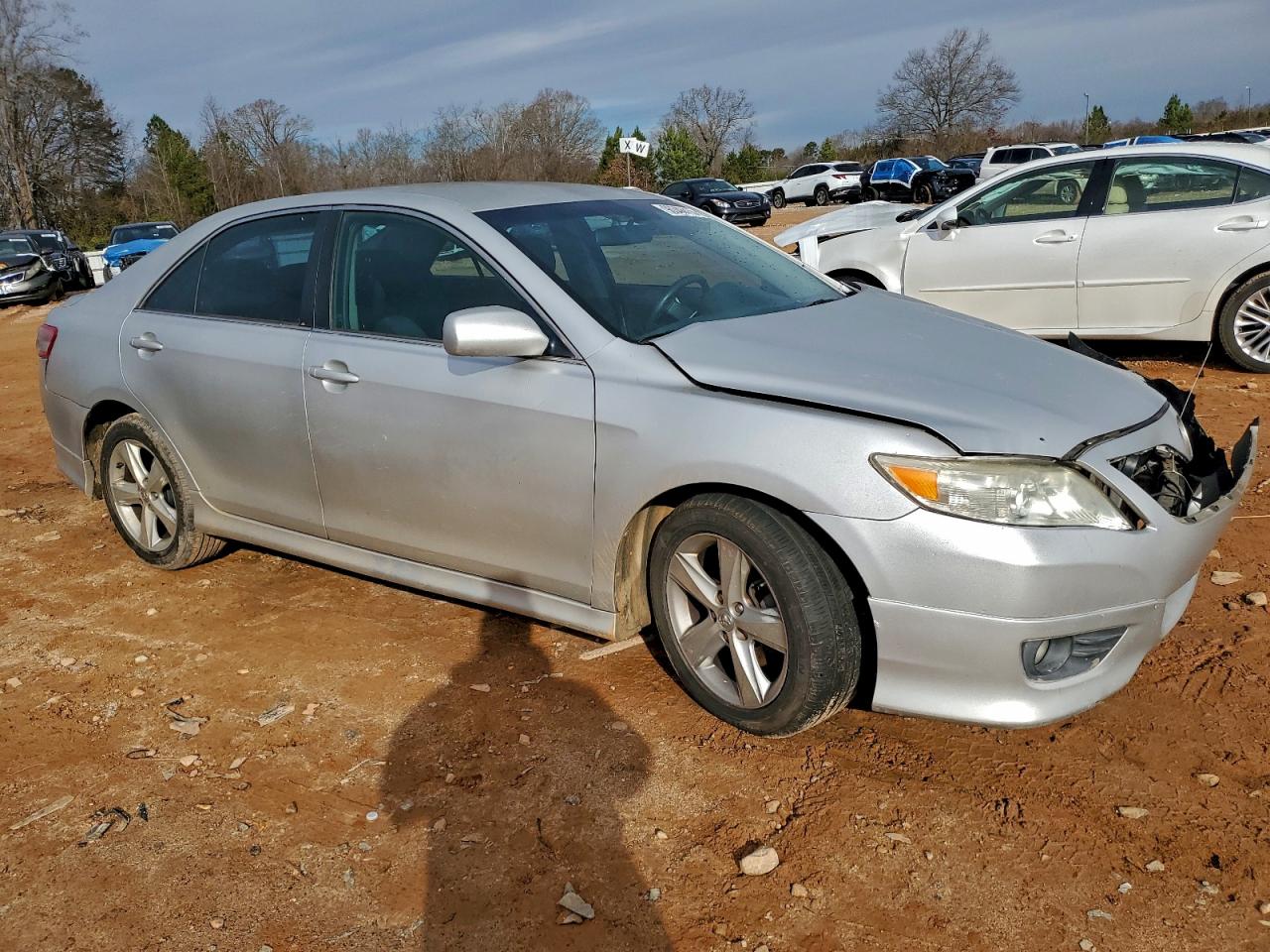 TOYOTA CAMRY BASE