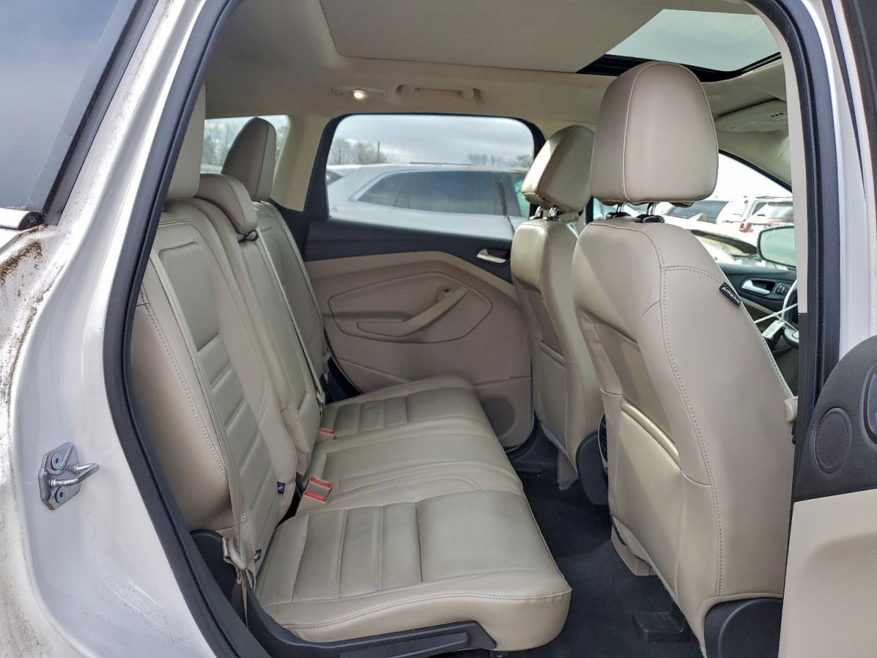 FORD ESCAPE TITANIUM