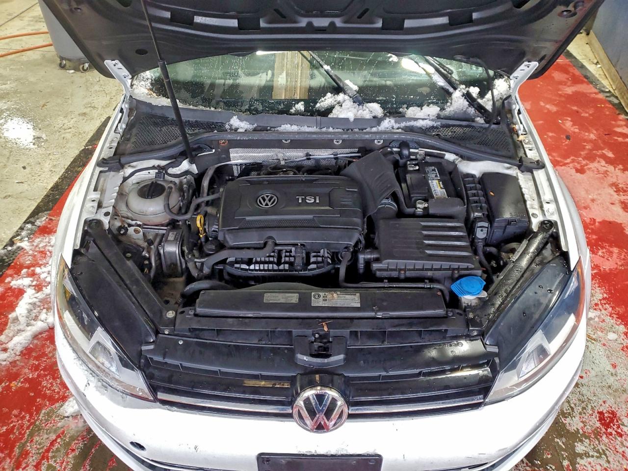 VOLKSWAGEN GOLF S/SE