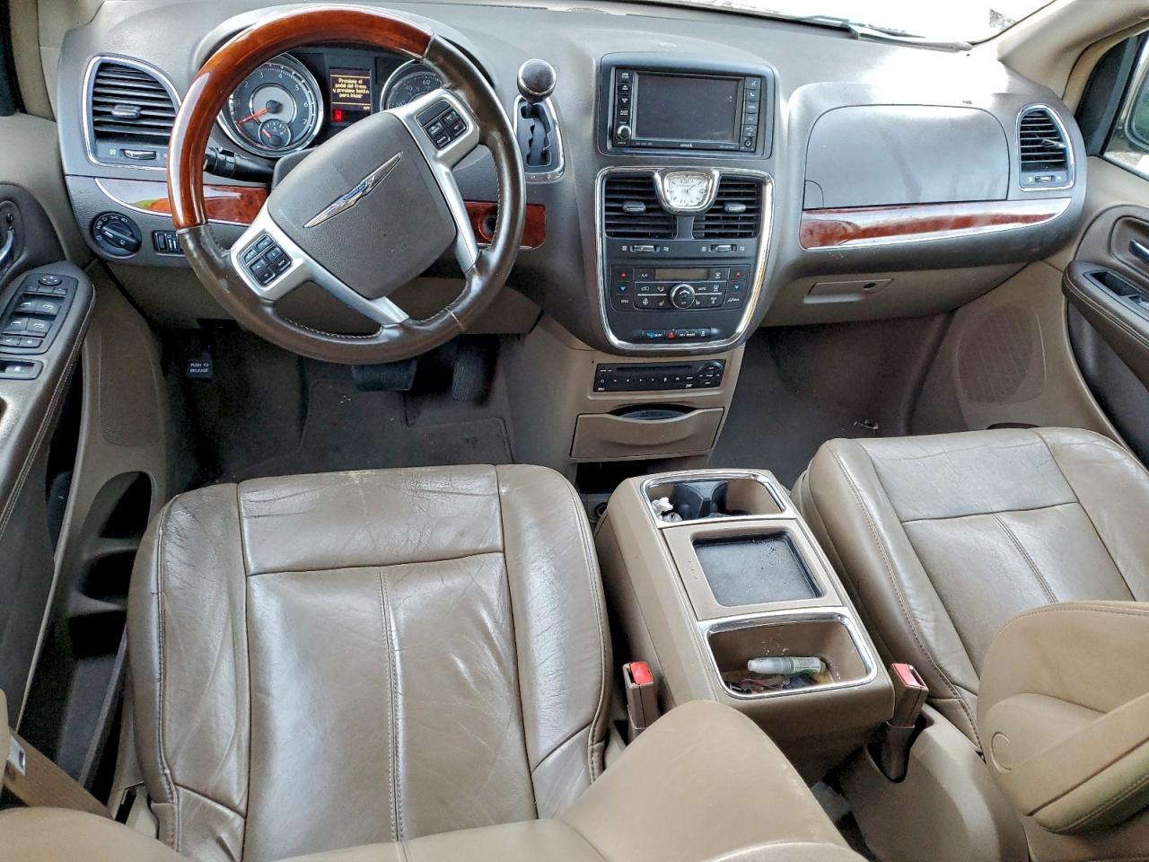 CHRYSLER TOWN & COUNTRY LIMITED