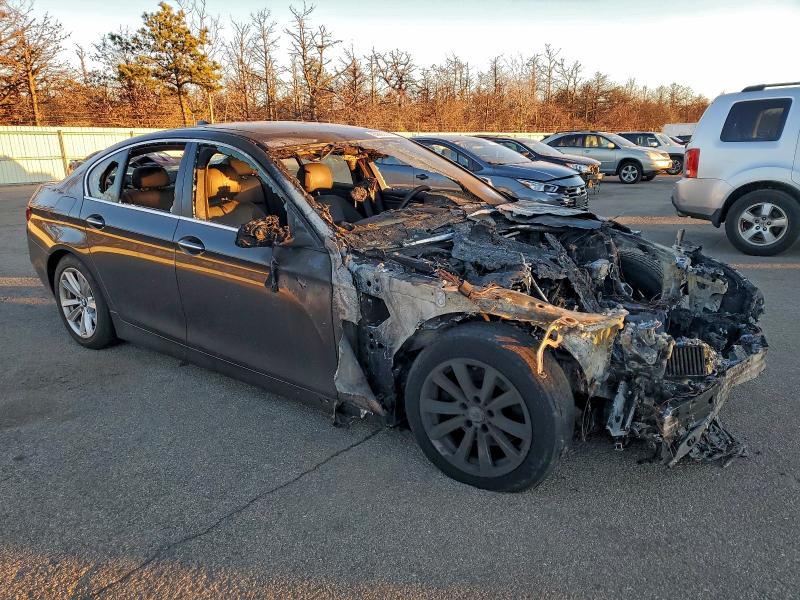 2016 BMW 528 XI #3317866955