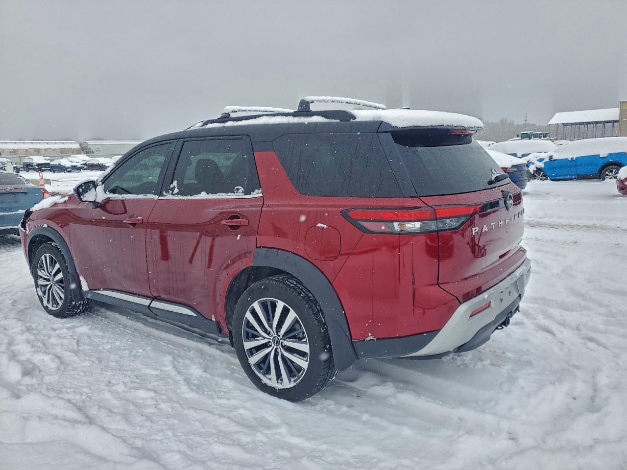 NISSAN PATHFINDER PLATINUM