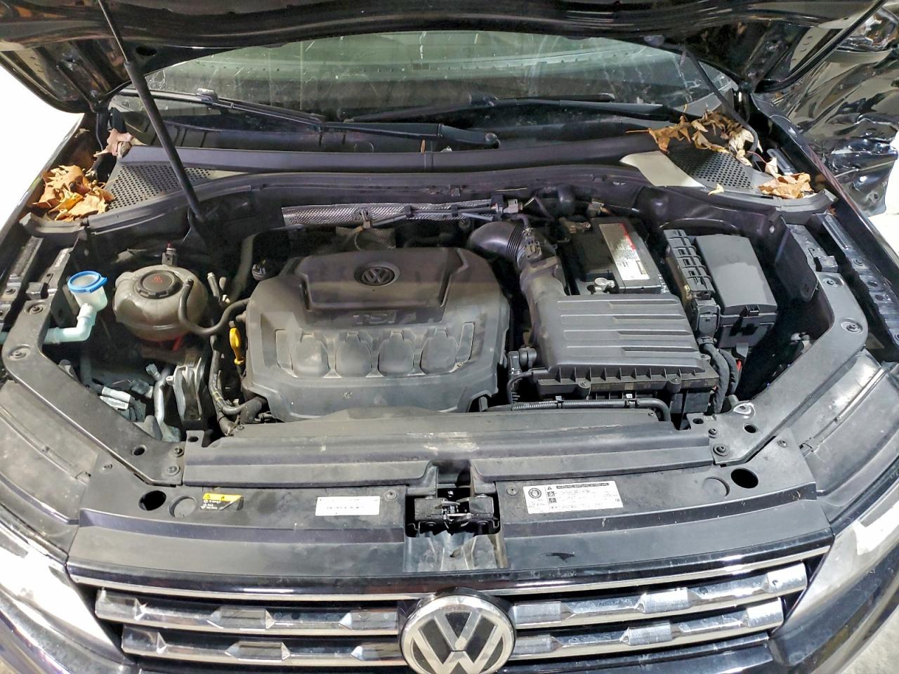 VOLKSWAGEN TIGUAN SE