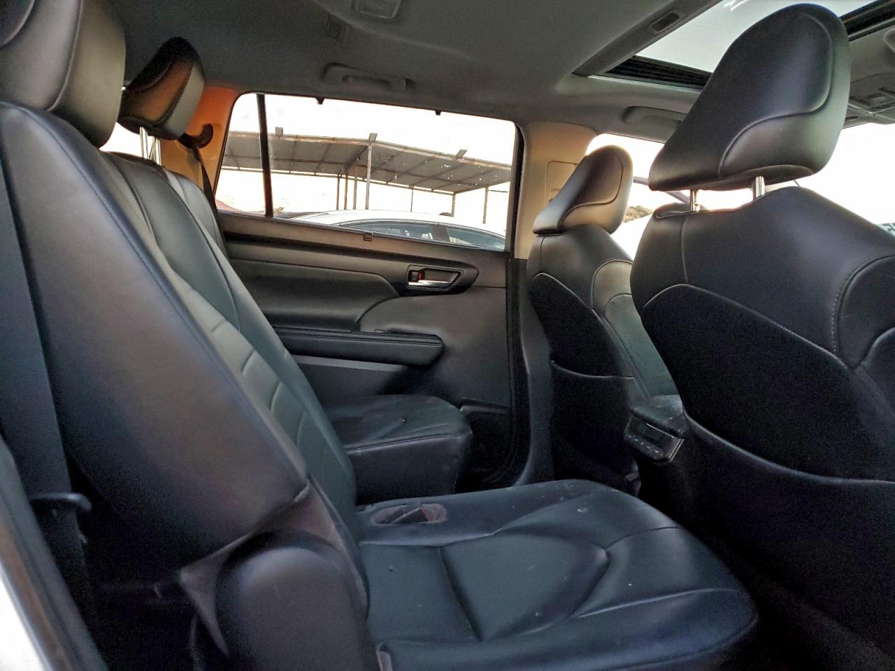 TOYOTA HIGHLANDER XLE