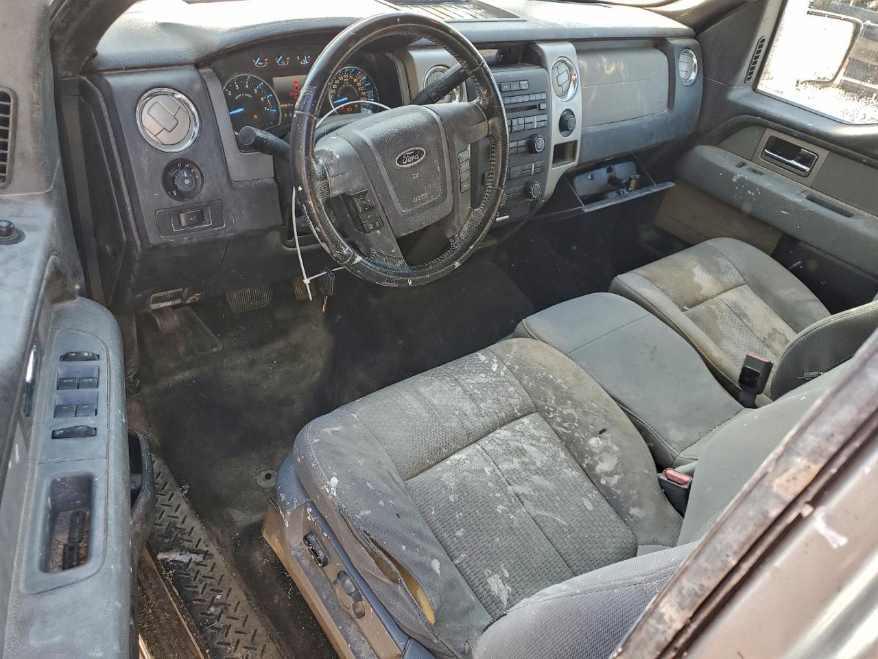 FORD F-150 SUPER CAB