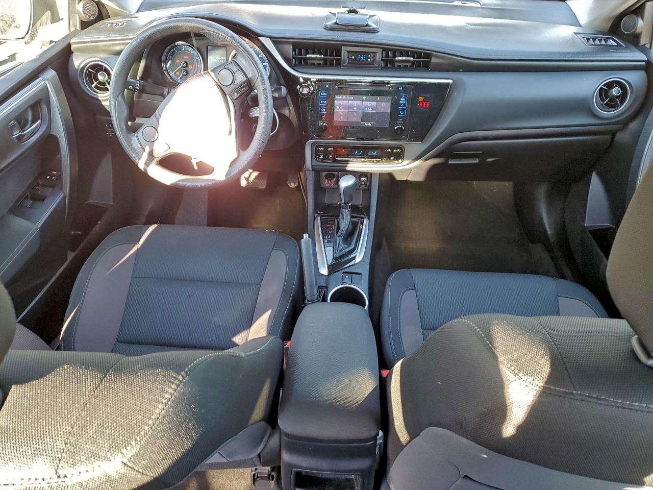 Lot #3309194637 2018 TOYOTA COROLLA L