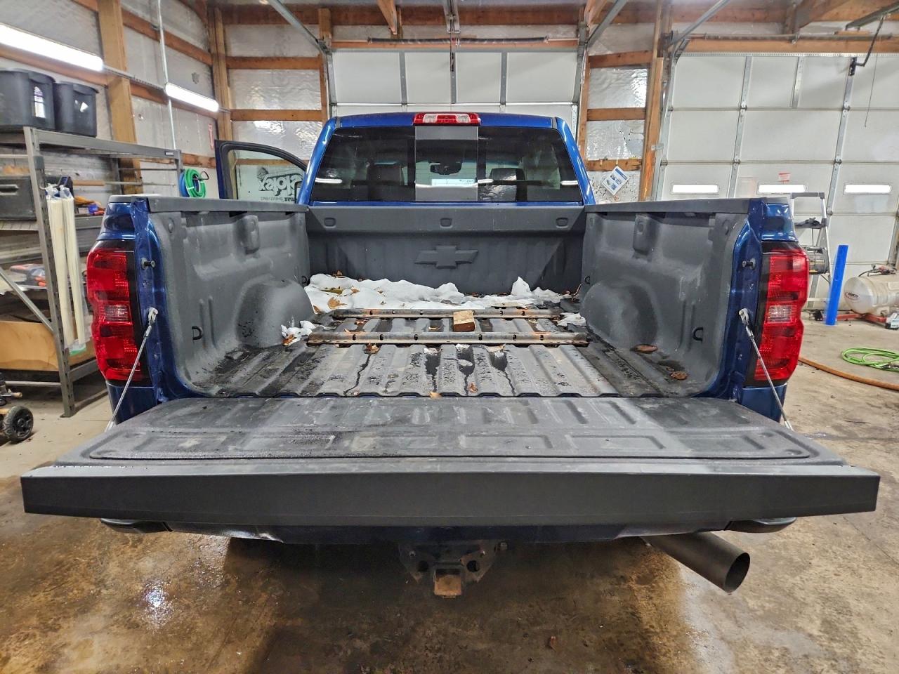 CHEVROLET SILVERADO K2500 HIGH COUNTRY