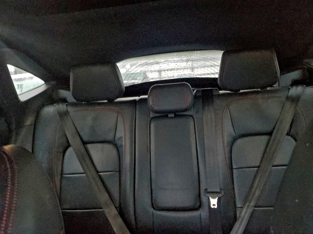 JAGUAR E-TYPE CHECKERED FLAG