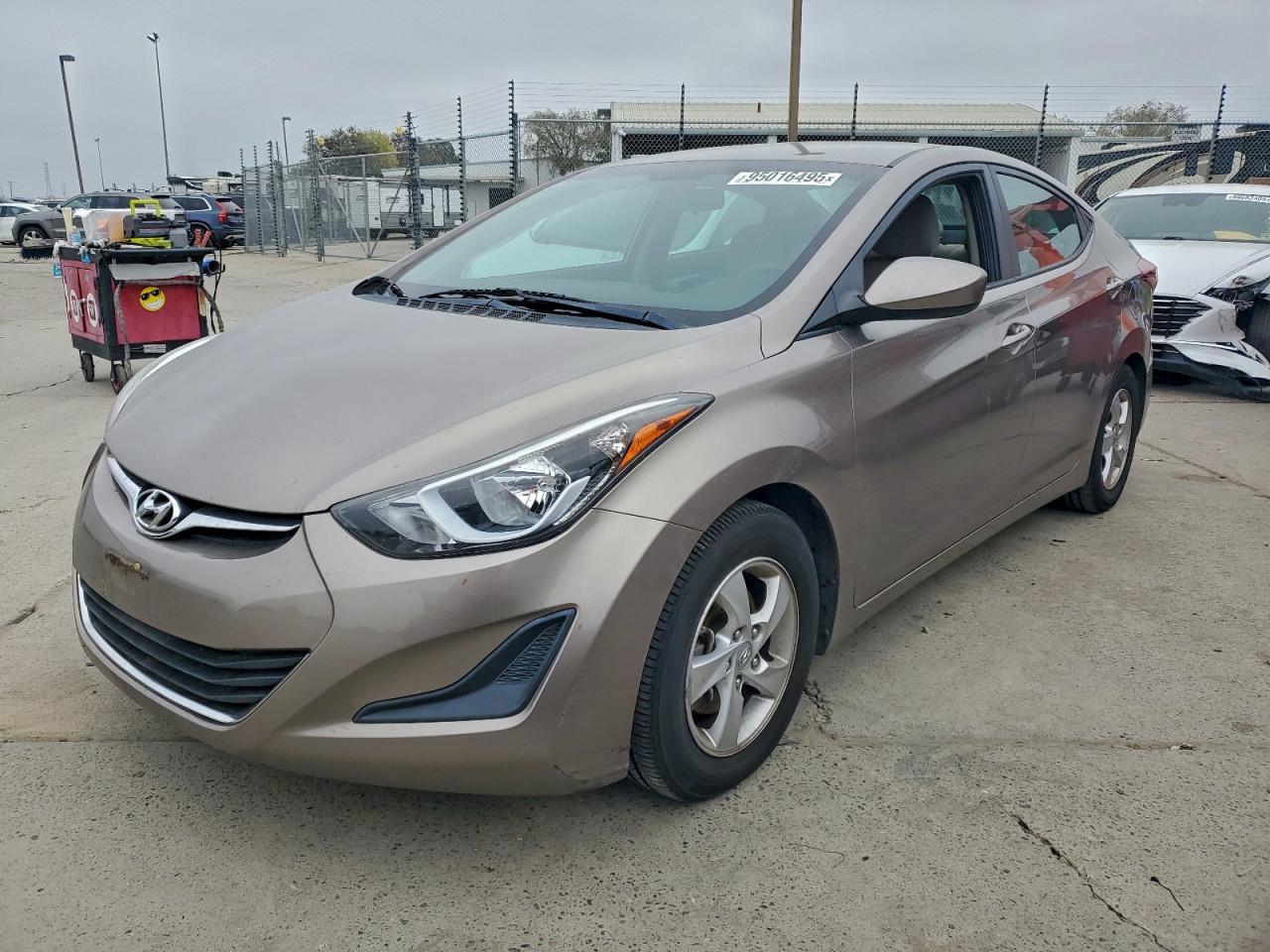 HYUNDAI ELANTRA SE