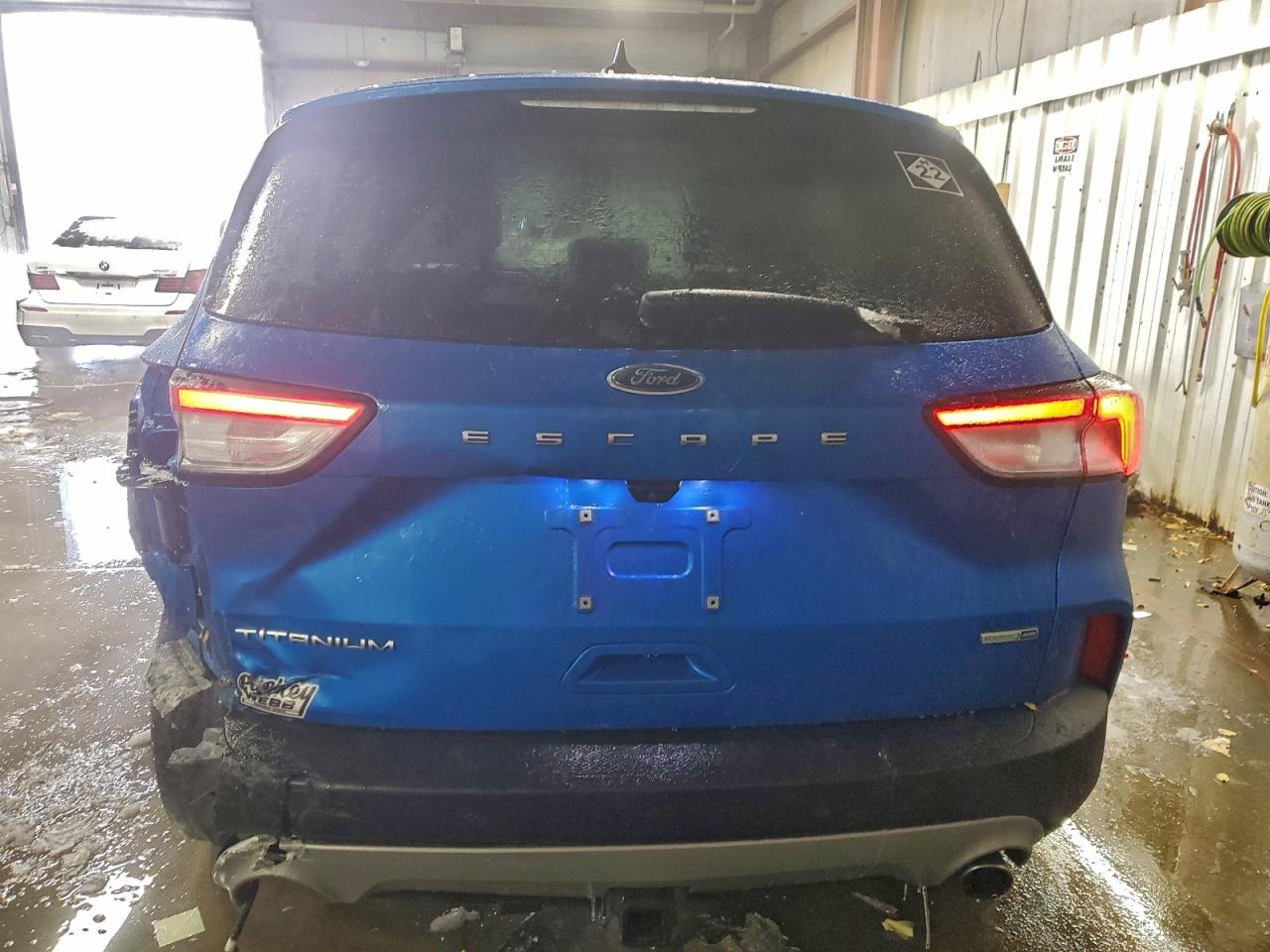 FORD ESCAPE TITANIUM