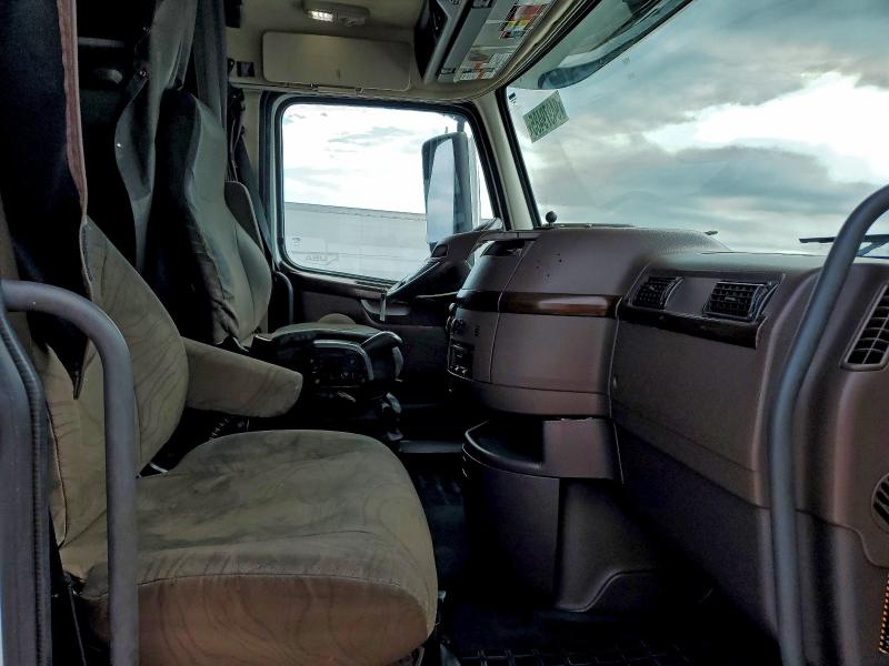 2016 VOLVO VN VNL #3301717363