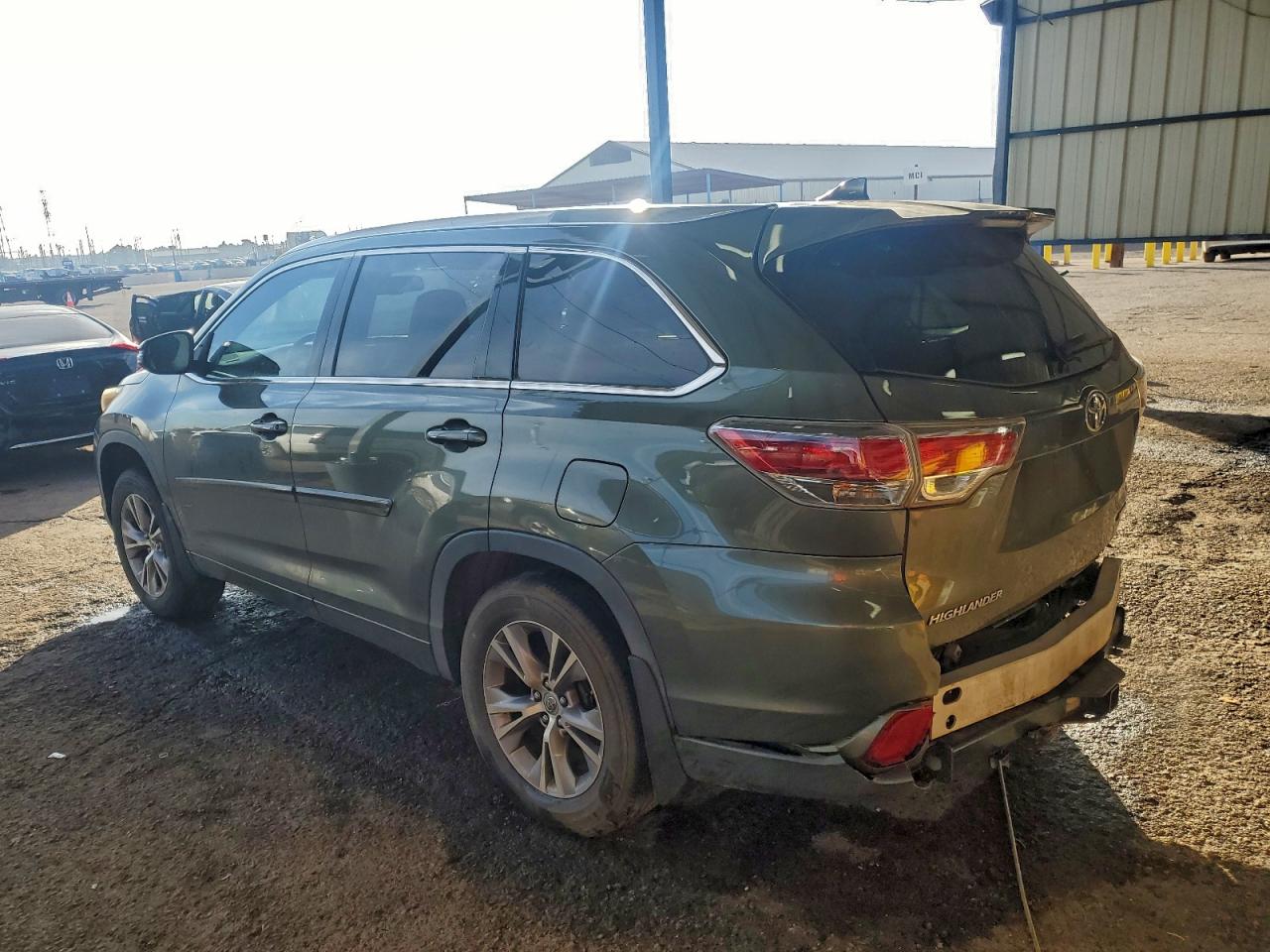 Lot #3317721079 2015 TOYOTA HIGHLANDER