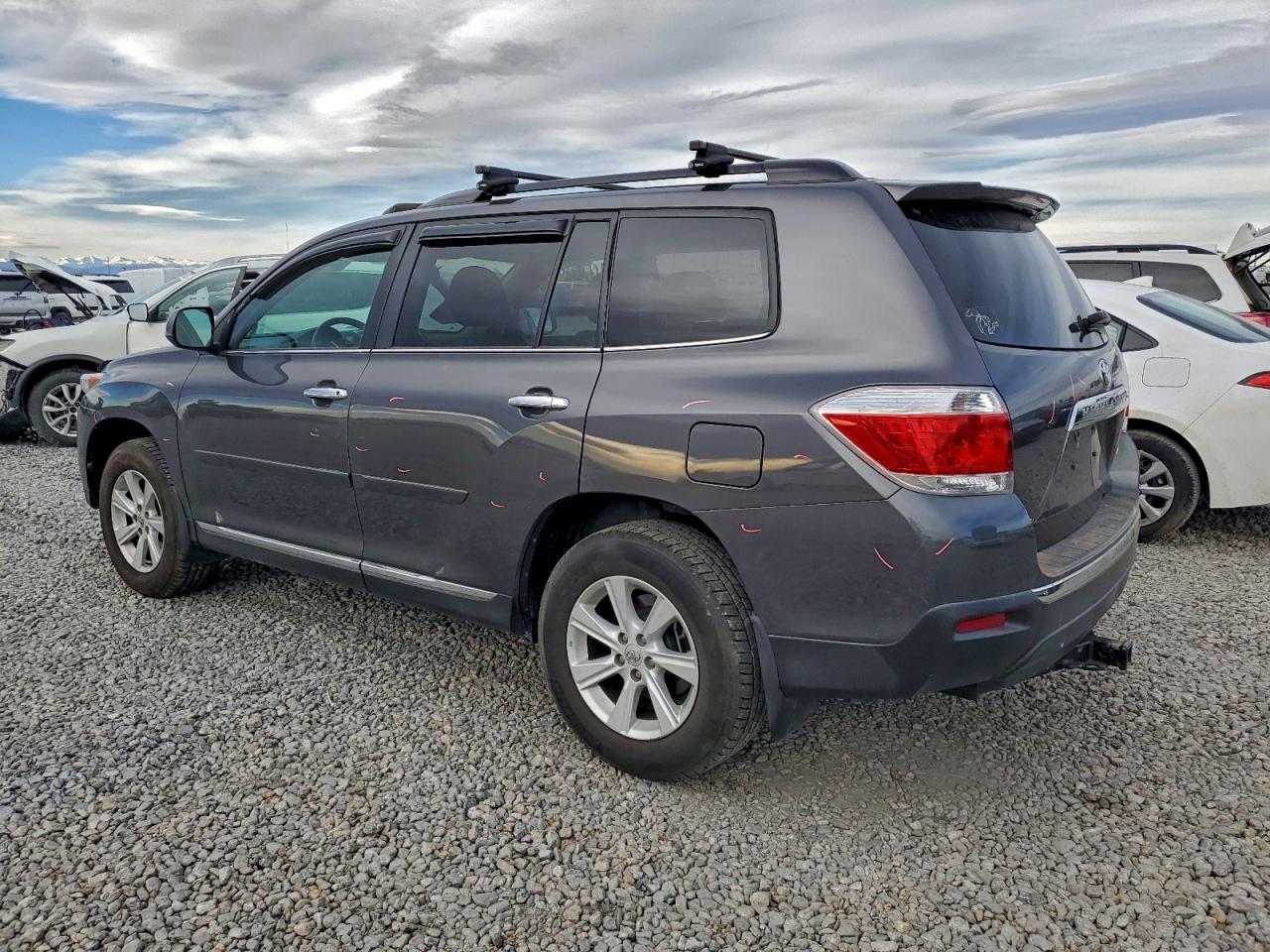 TOYOTA HIGHLANDER BASE