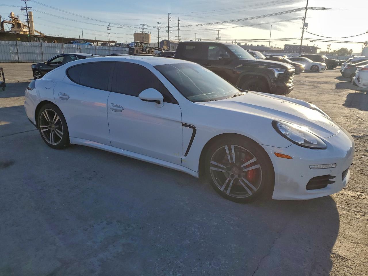 PORSCHE PANAMERA 2