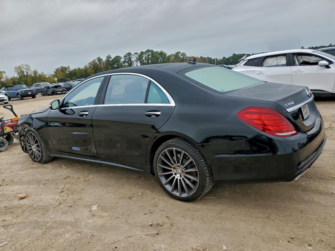 MERCEDES-BENZ S-CLASS 550
