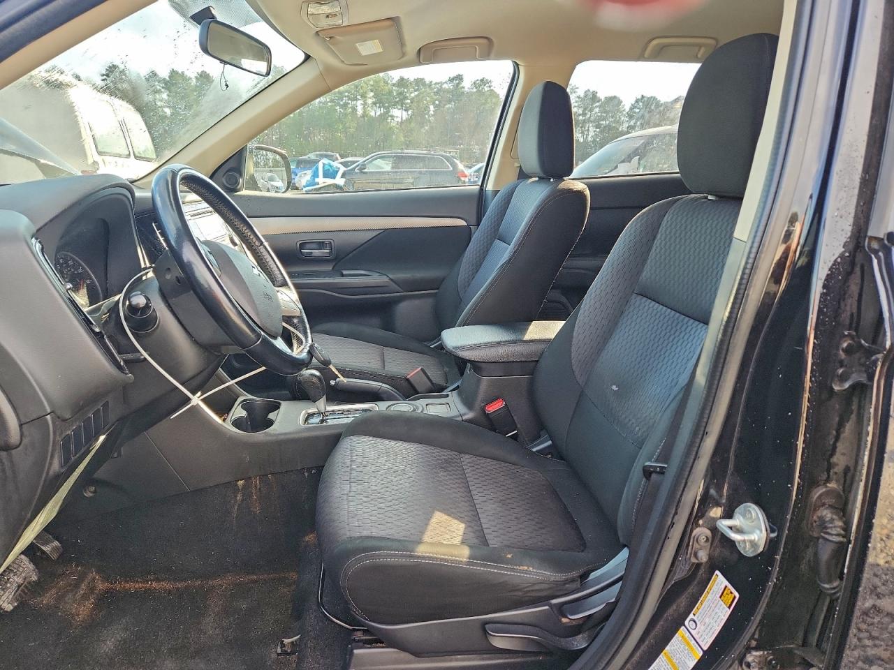 MITSUBISHI OUTLANDER ES