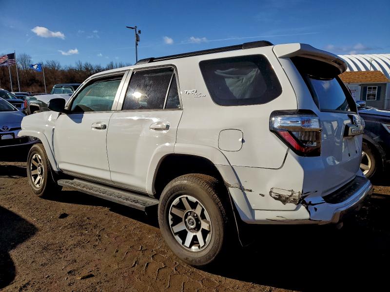 2024 TOYOTA 4RUNNER SR #3318995320