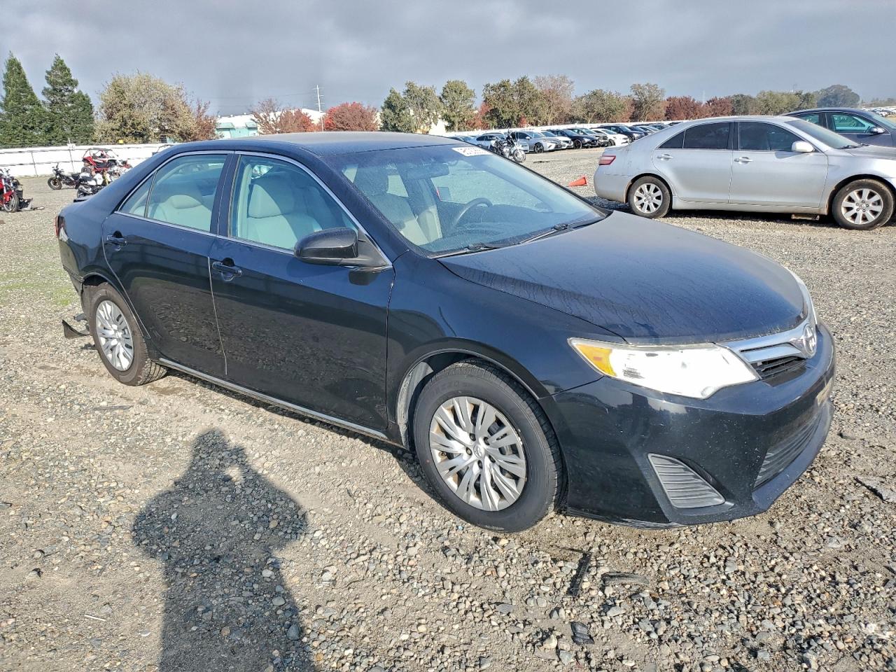 TOYOTA CAMRY BASE