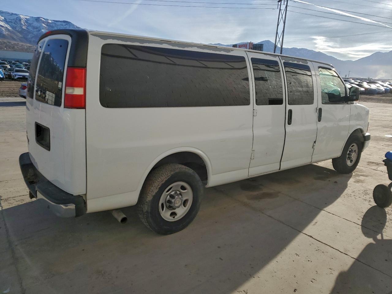 CHEVROLET EXPRESS LT
