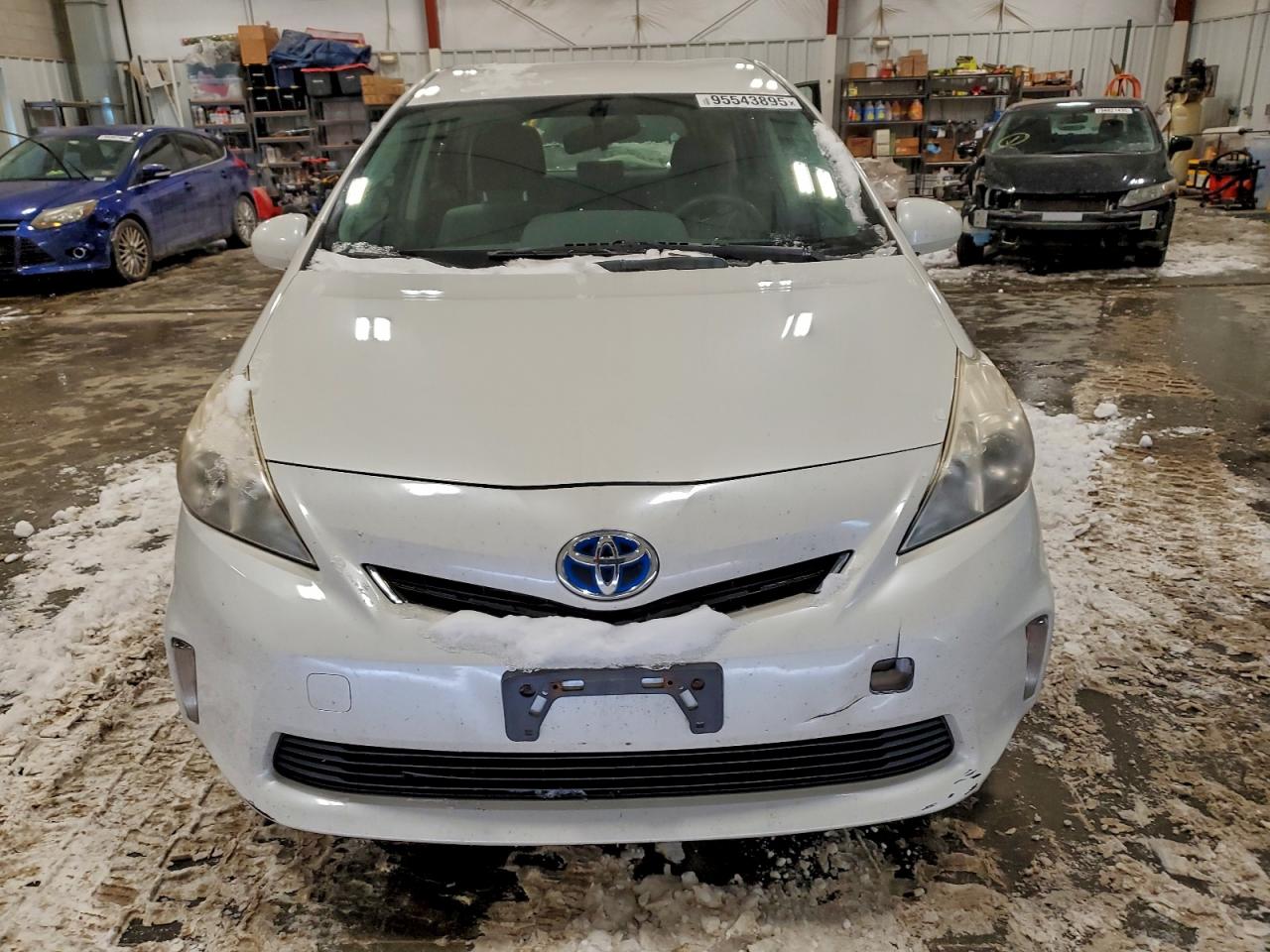 TOYOTA PRIUS V