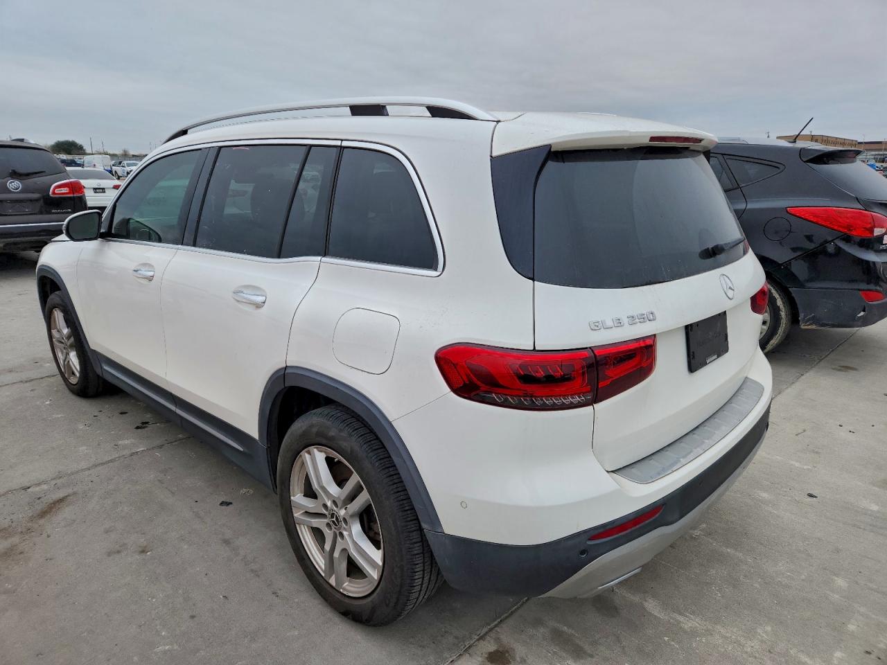 Lot #3316707419 2021 MERCEDES-BENZ GLB 250