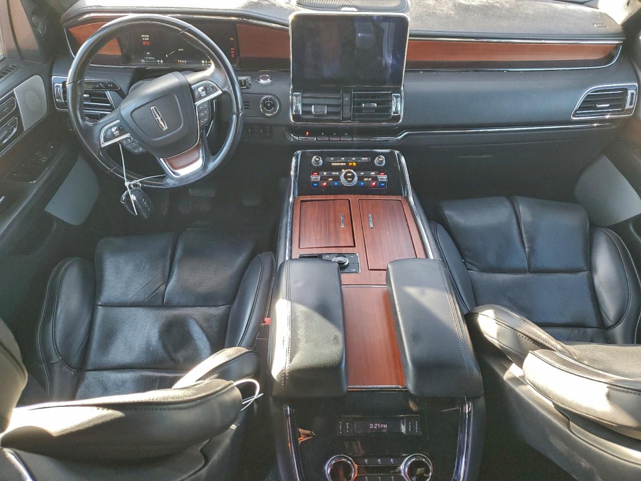 LINCOLN NAVIGATOR RESERVE