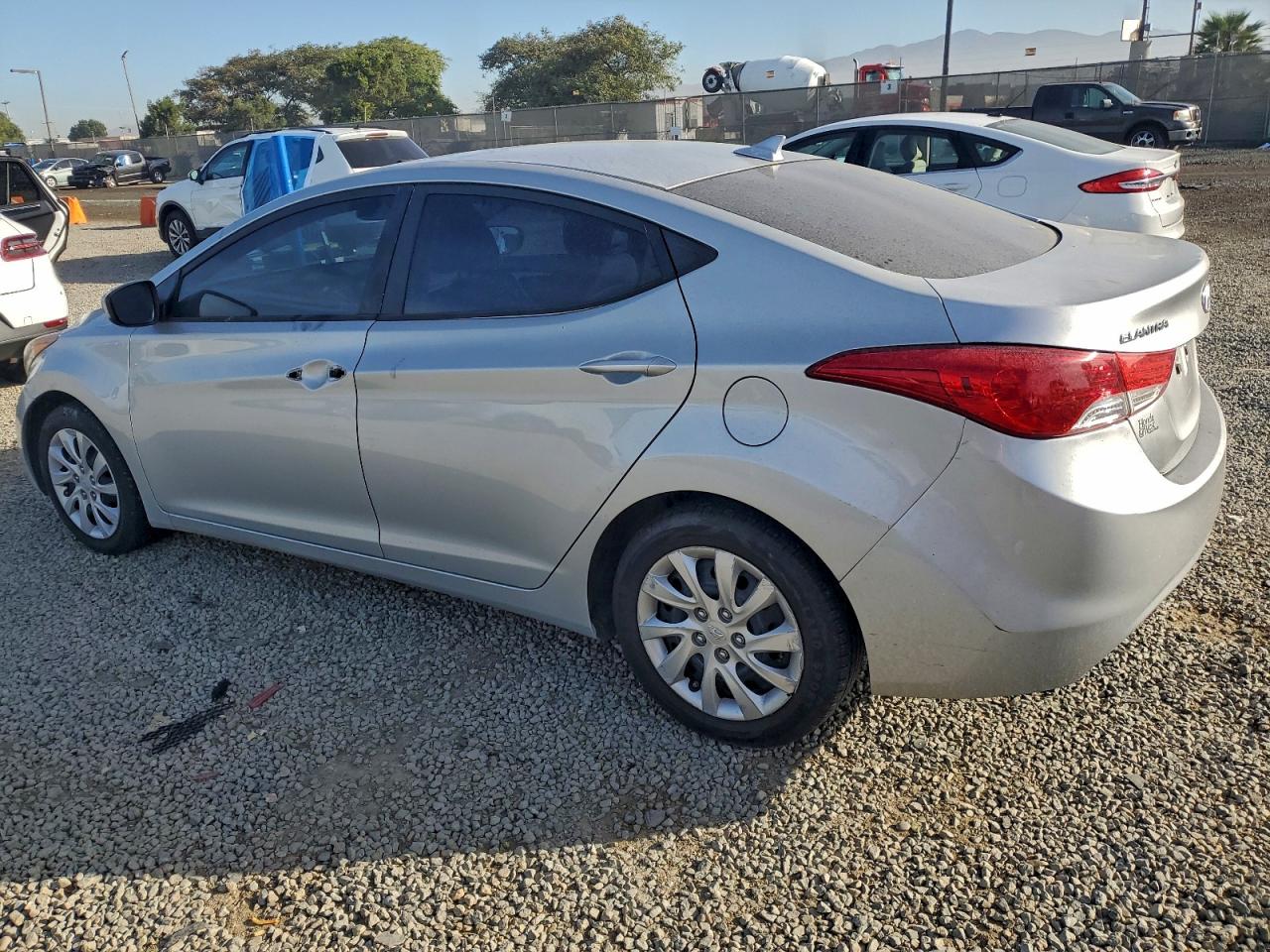 HYUNDAI ELANTRA GLS