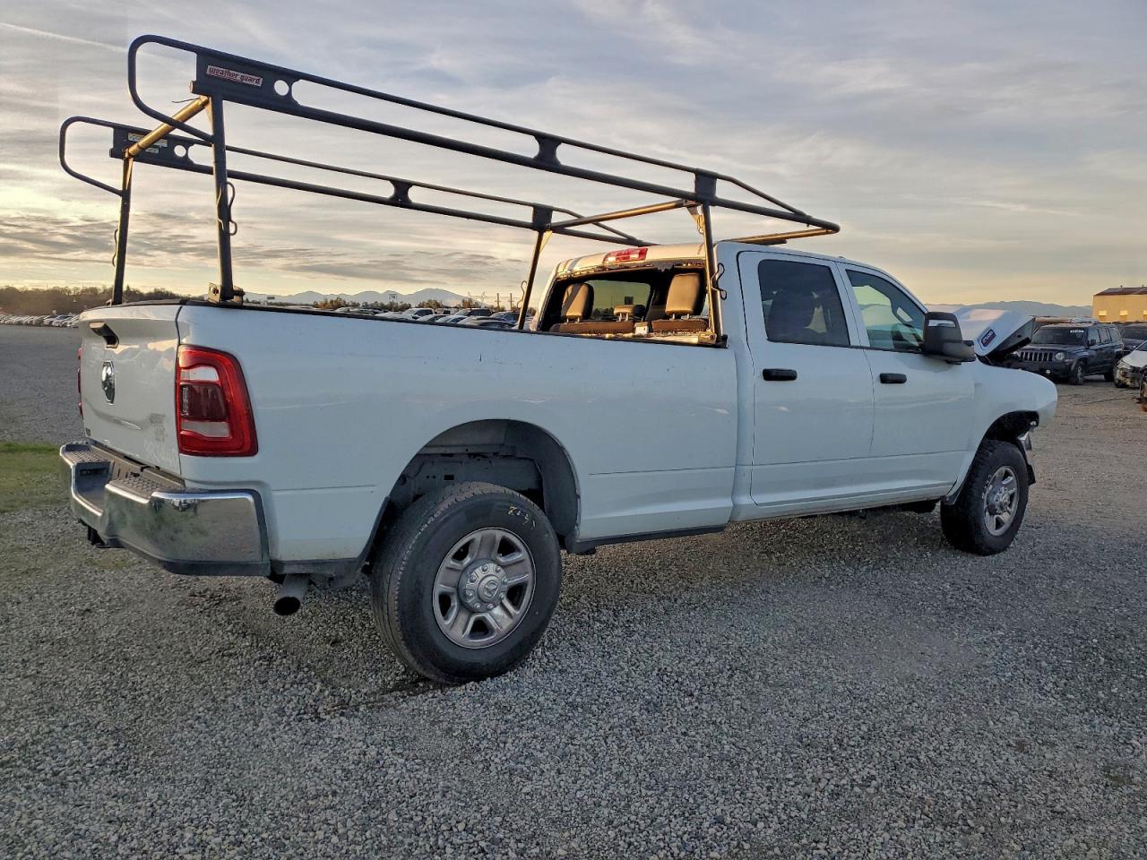 RAM 2500 TRADESMAN