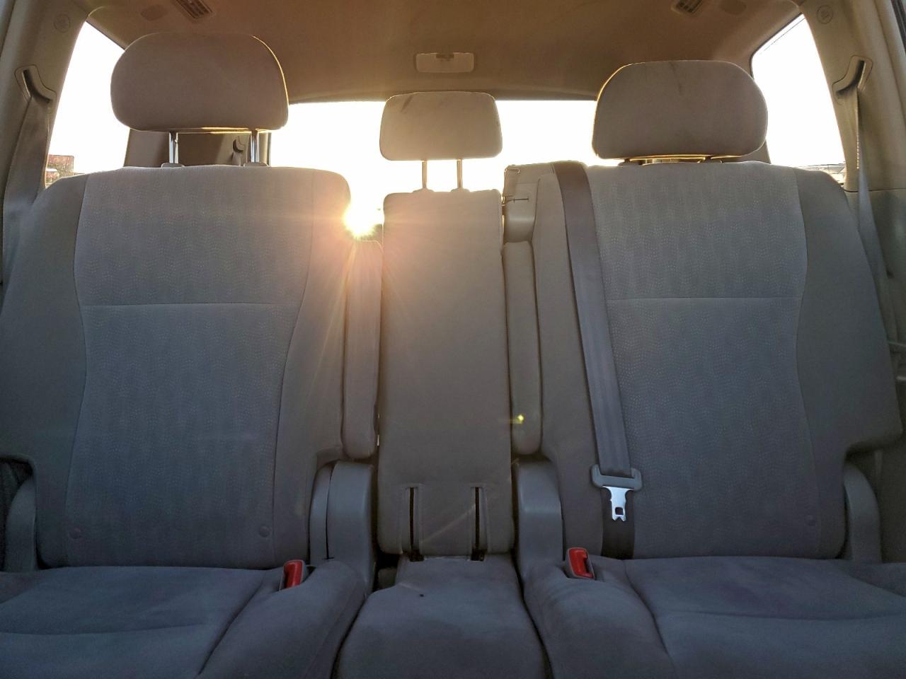 TOYOTA HIGHLANDER BASE