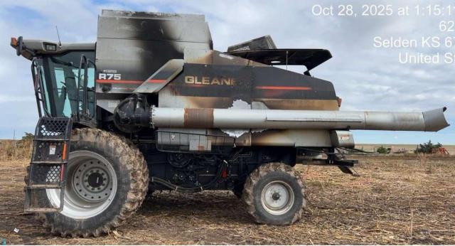 2005 GLEANER R75 #3312147106