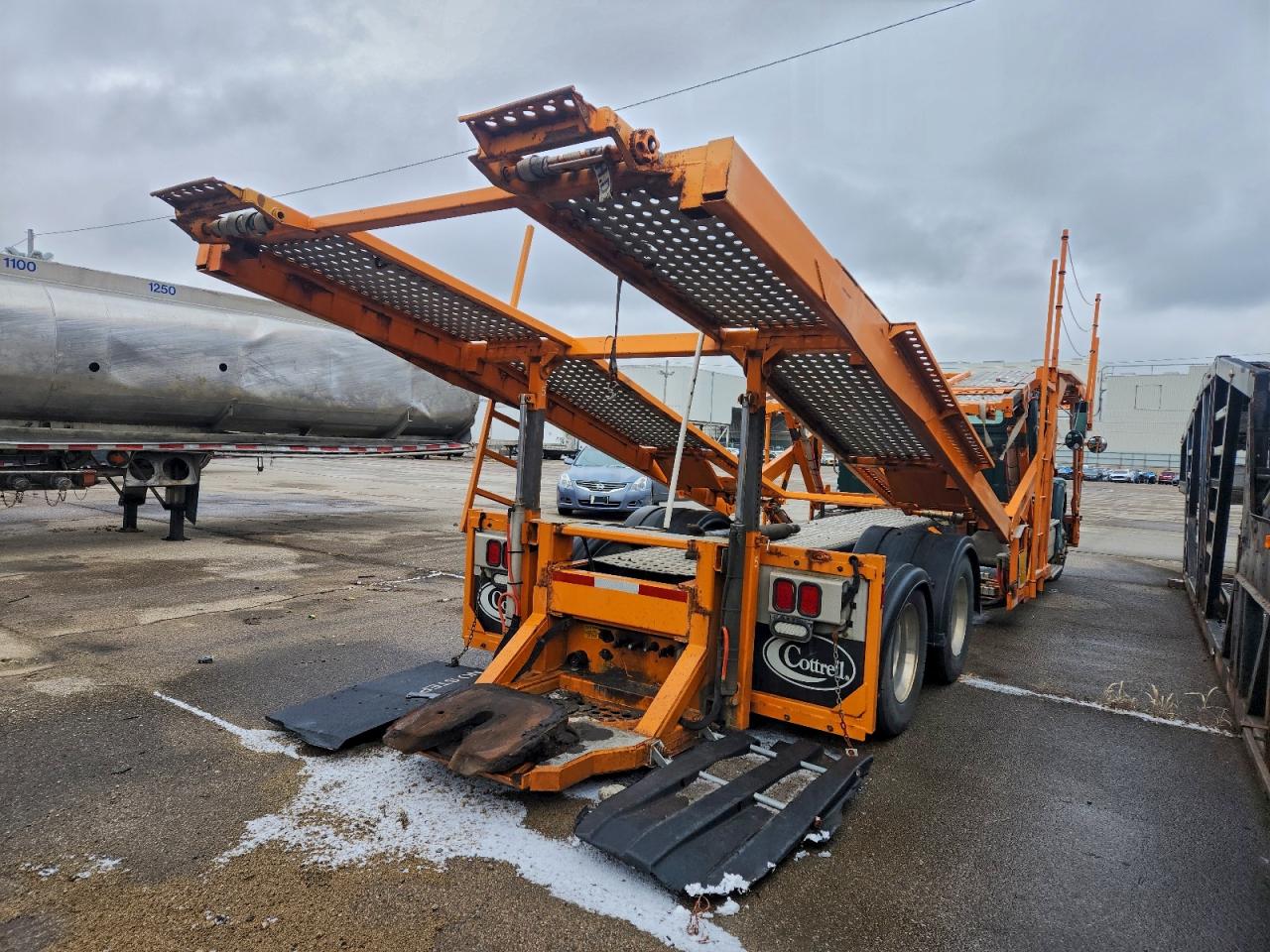 Lot #3315662809 2001 VOLVO UNKNOWN