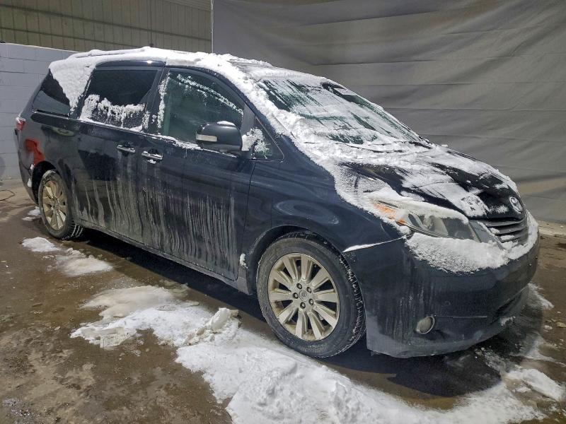 2015 TOYOTA SIENNA XLE #3315818344