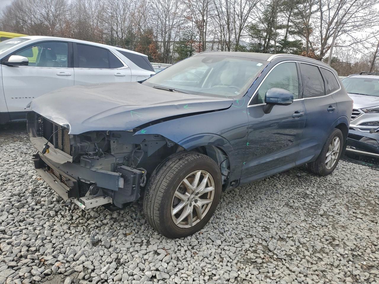 VOLVO XC60 T5 MOMENTUM