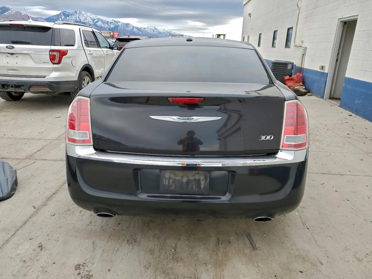 Lot #3318145380 2011 CHRYSLER 300 LIMITE
