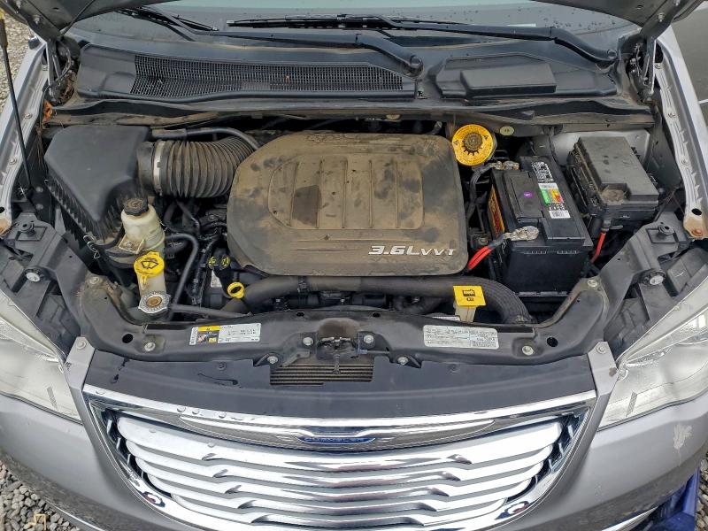 2016 CHRYSLER TOWN & COU #3308339056