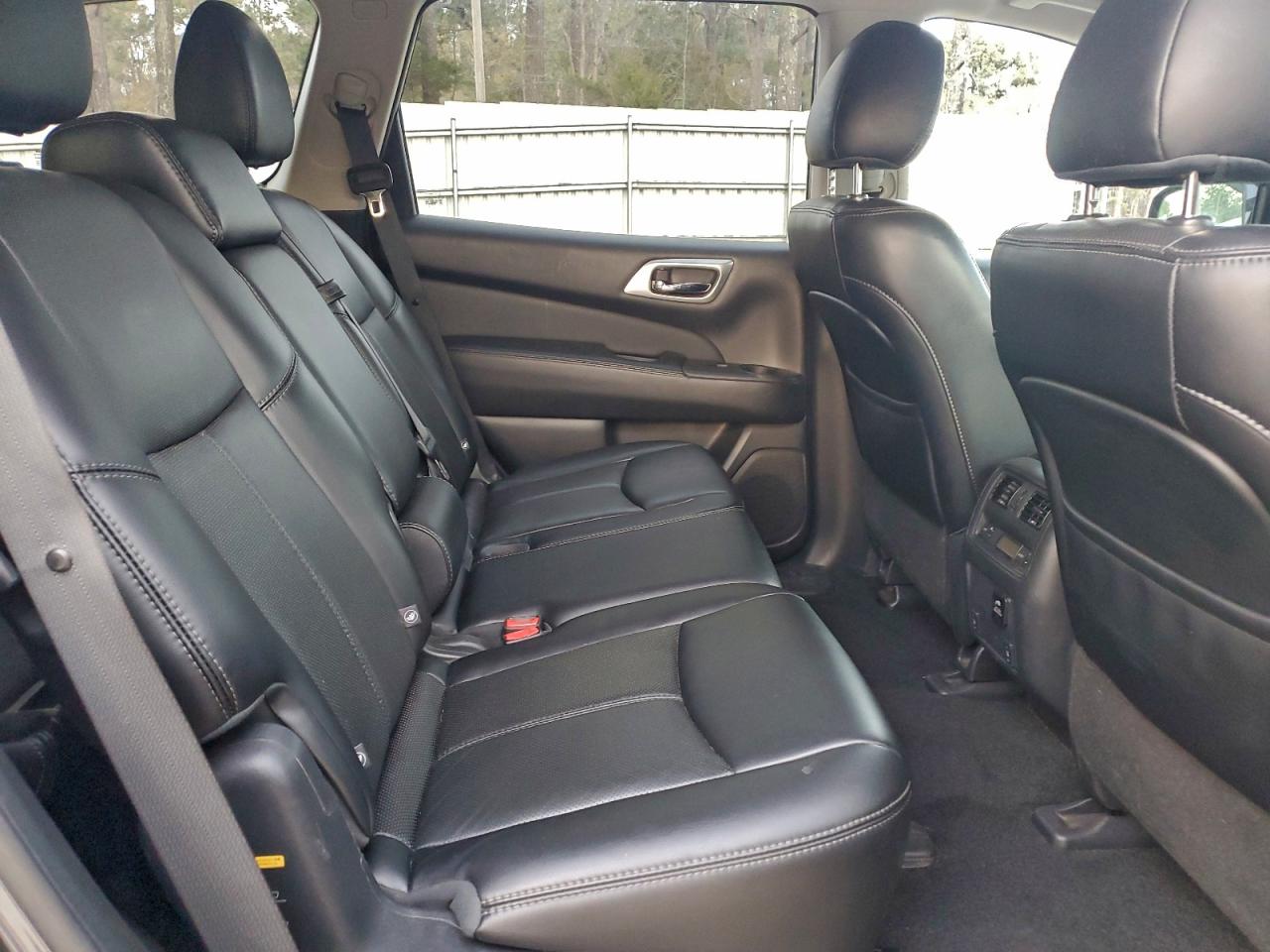 Lot #3319000327 2015 NISSAN PATHFINDER