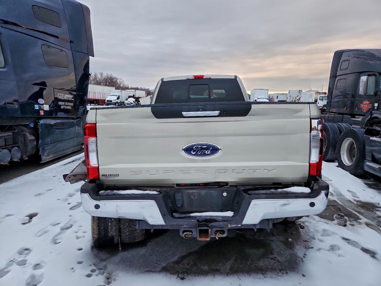 FORD F-350 SUPER DUTY
