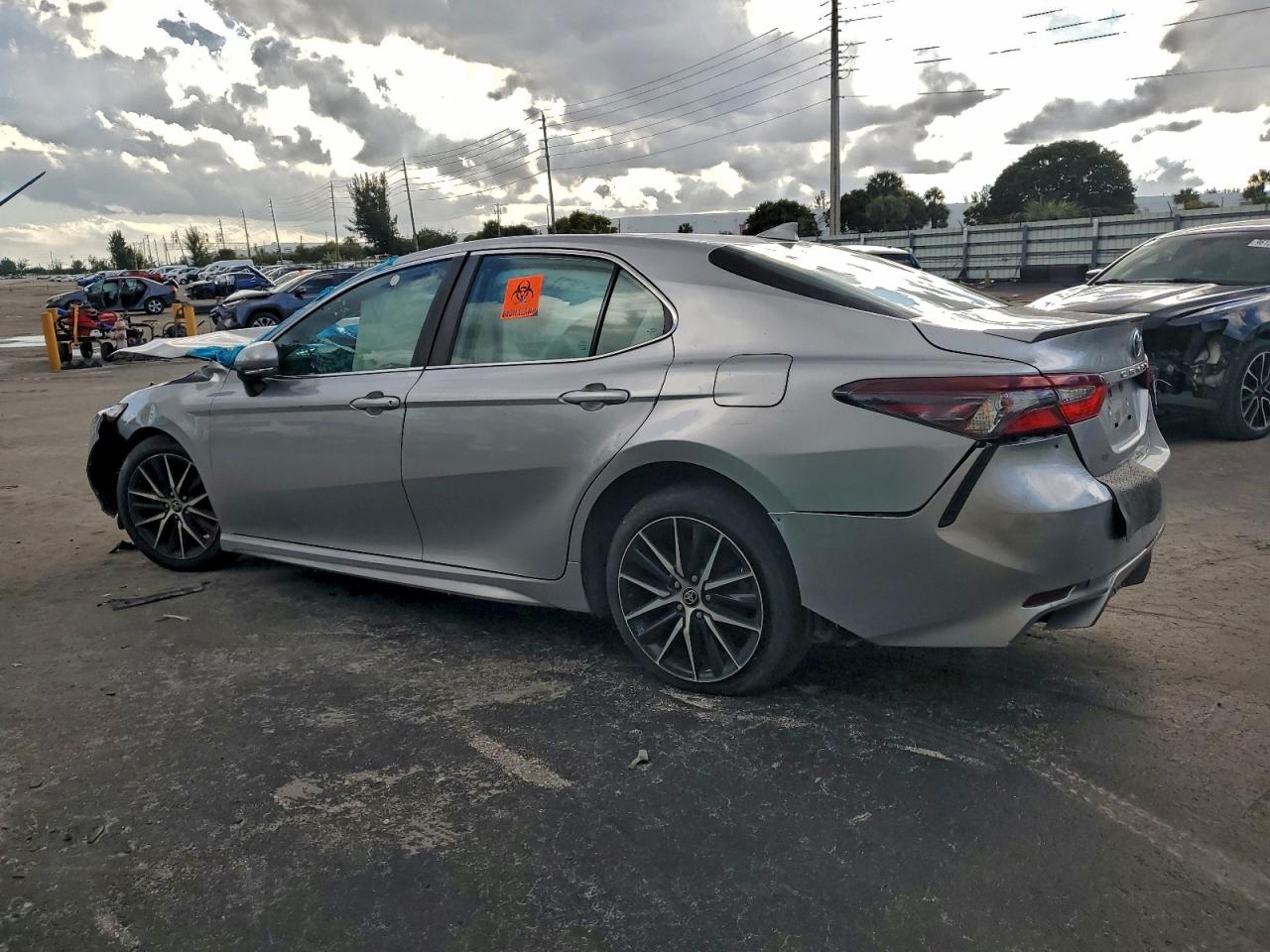 Lot #3310381951 2022 TOYOTA CAMRY SE