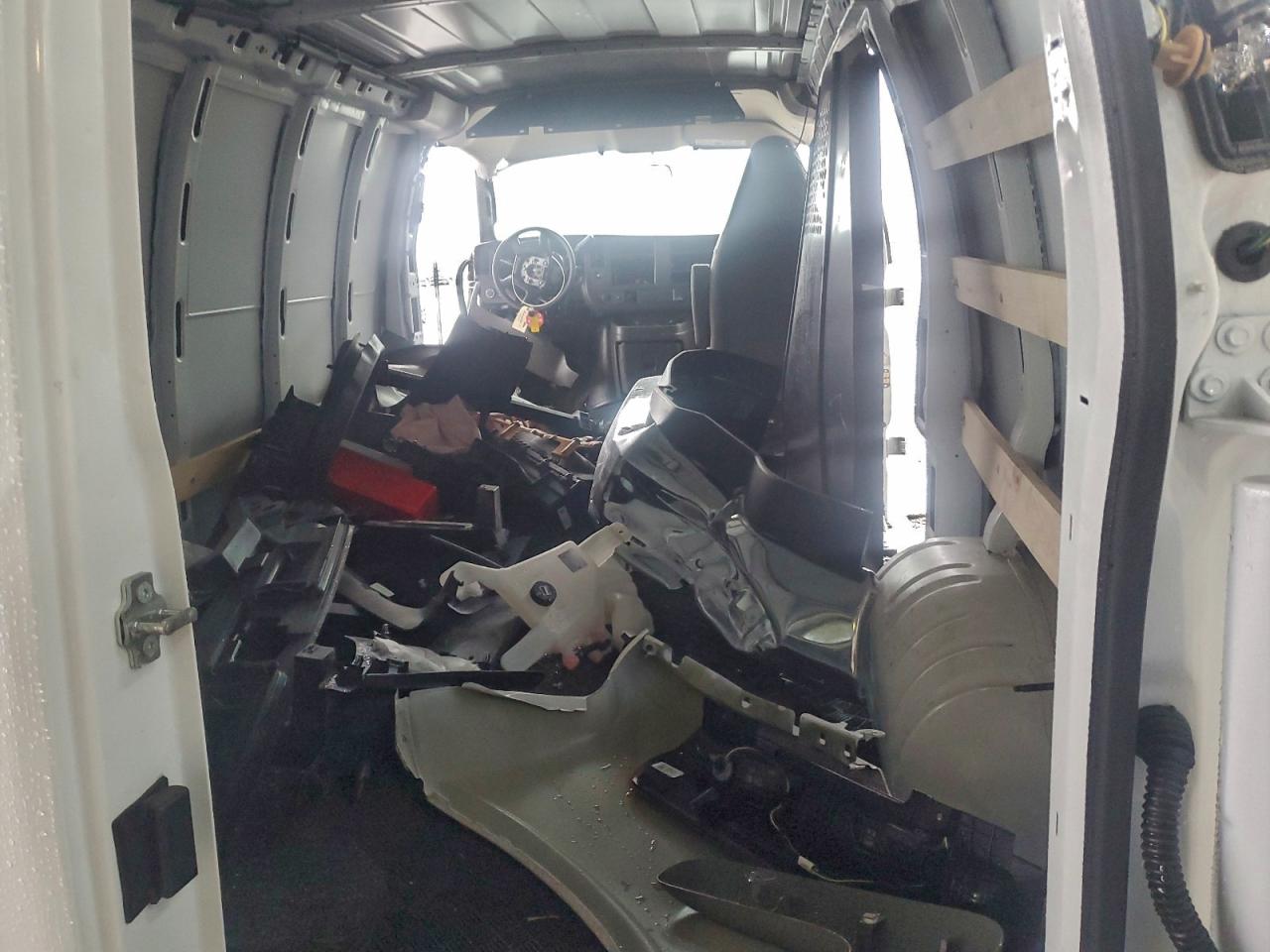 Lot #3303678929 2025 GMC SAVANA G25