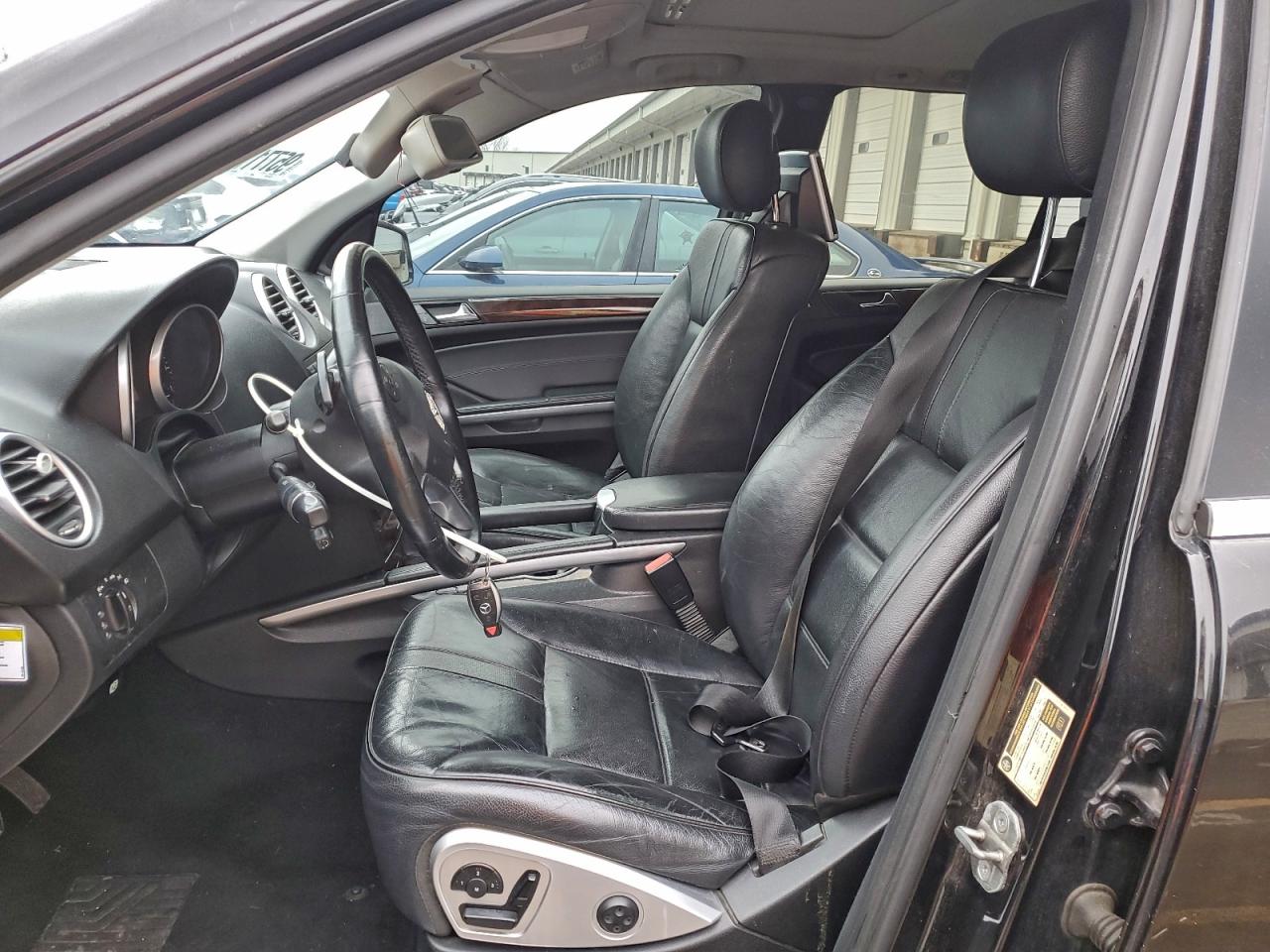 MERCEDES-BENZ M-CLASS 550 4MATIC