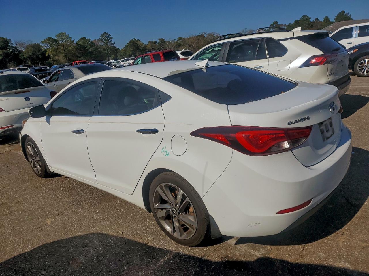 HYUNDAI ELANTRA SE