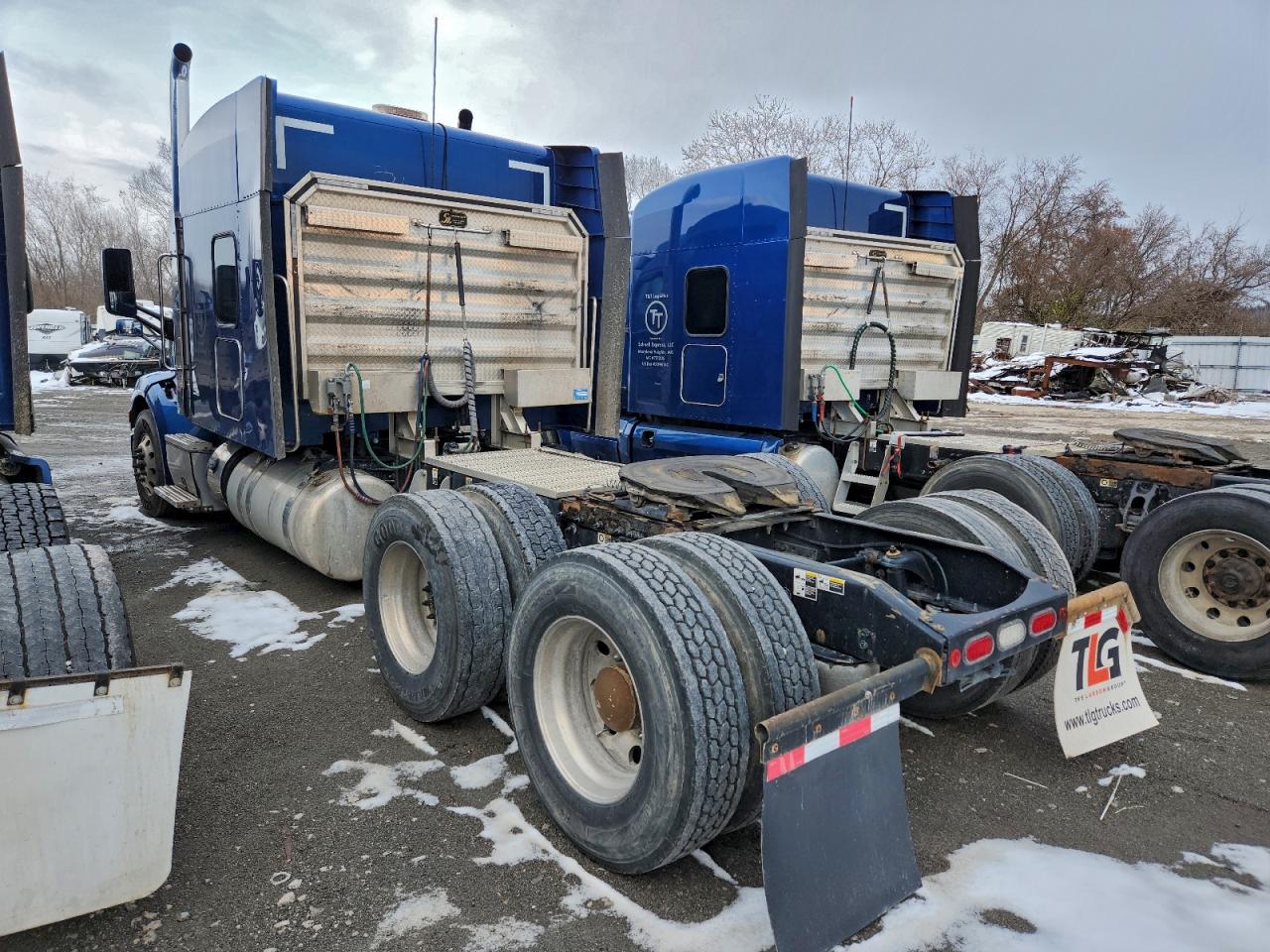 Lot #3308320156 2019 PNTW 579