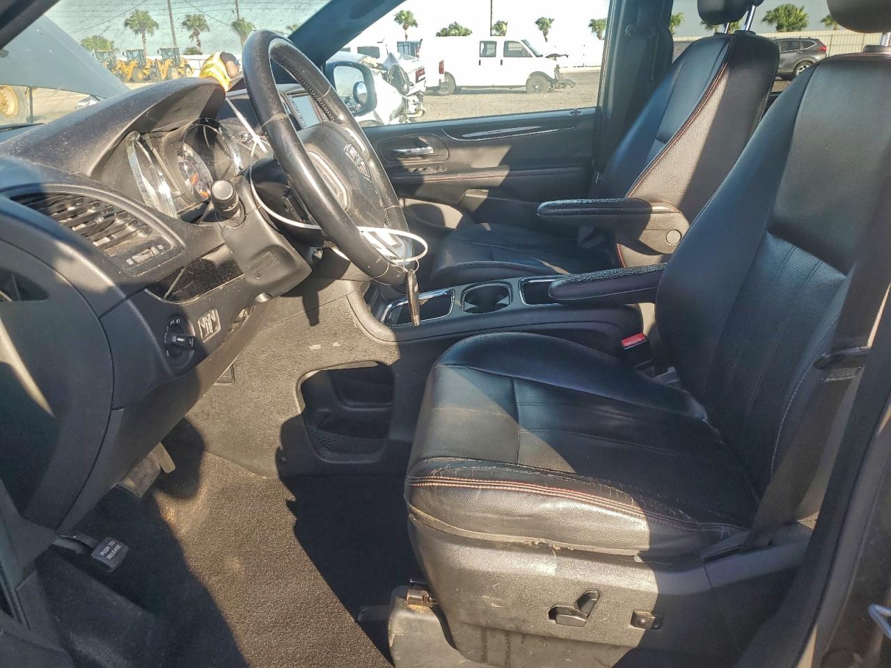 Lot #3311587796 2018 DODGE GRAND CARA